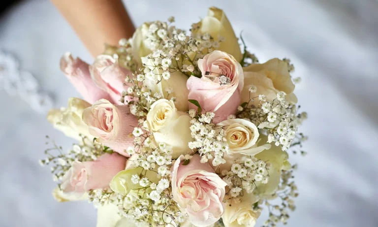 6 Gifting Priorities to Consider Before Choosing Preserved Flowers or Baby’s Breath